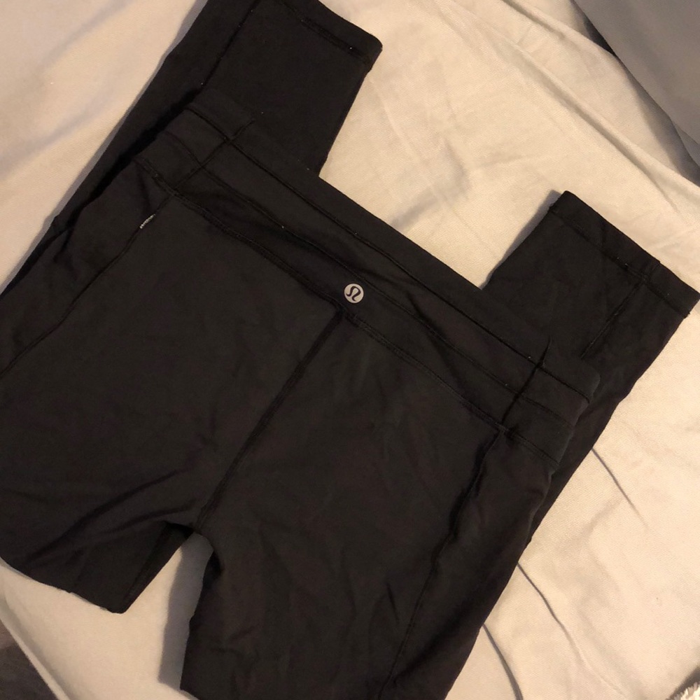 black lululemon crops, 21” inseam- size 6